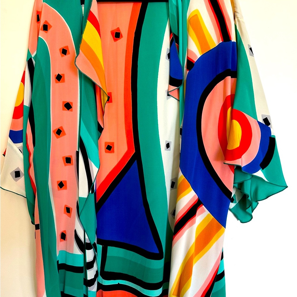 Artsy and Colorful short Kimono style top!!!